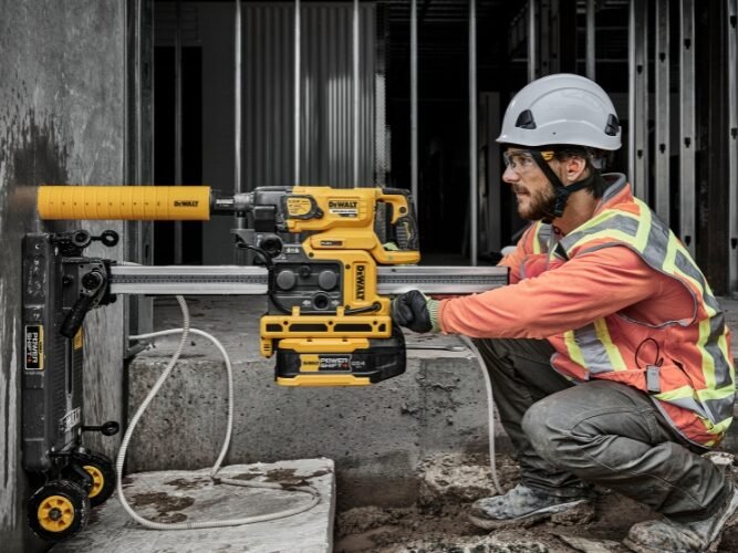 DEWALT POWERSHIFT Core Drill How the Material and Size of the Bit Impact Its Use: A Comprehensive Guide (باللغة الإنجليزية)