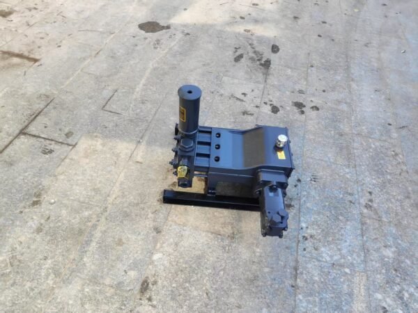 Efficient & Durable Black Triplex Mud Pump for Water Well Drilling Rig – Powerful Delivery, Reliable Performance - 图片 4